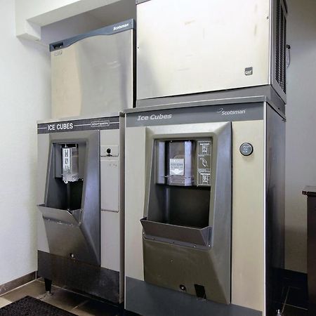 トラベロッジ バイ ウィンダム ポンパノ ビーチ ポンパノビーチ エクステリア 写真
